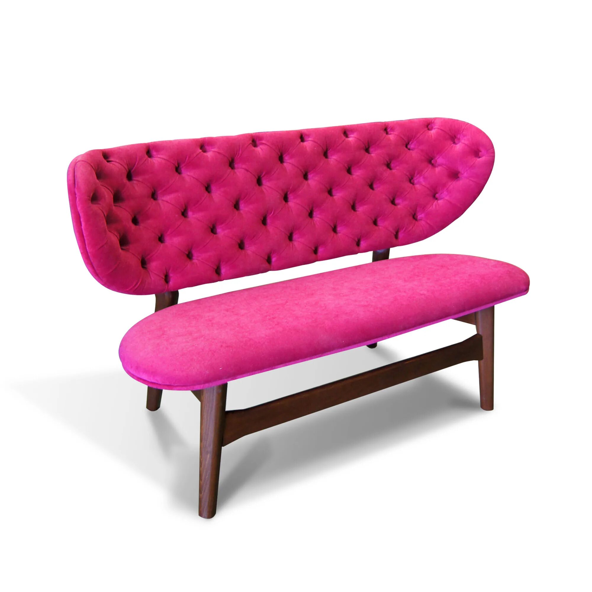 розовый диван в интерьере гостиной. малиновый диван в интерьере. малиновый диван. диваны розового цвета в интерьере. диван цвета фуксии.