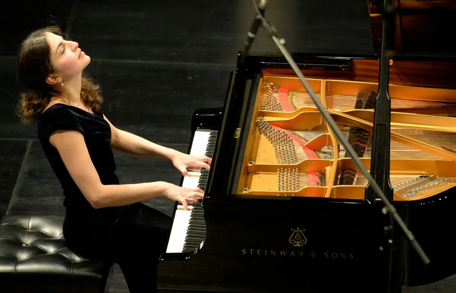людмила берлинская пианистка. пианистка содержание. Yeol eum son пианистка. анаит нерсесян пианистка. Ladyva фото.