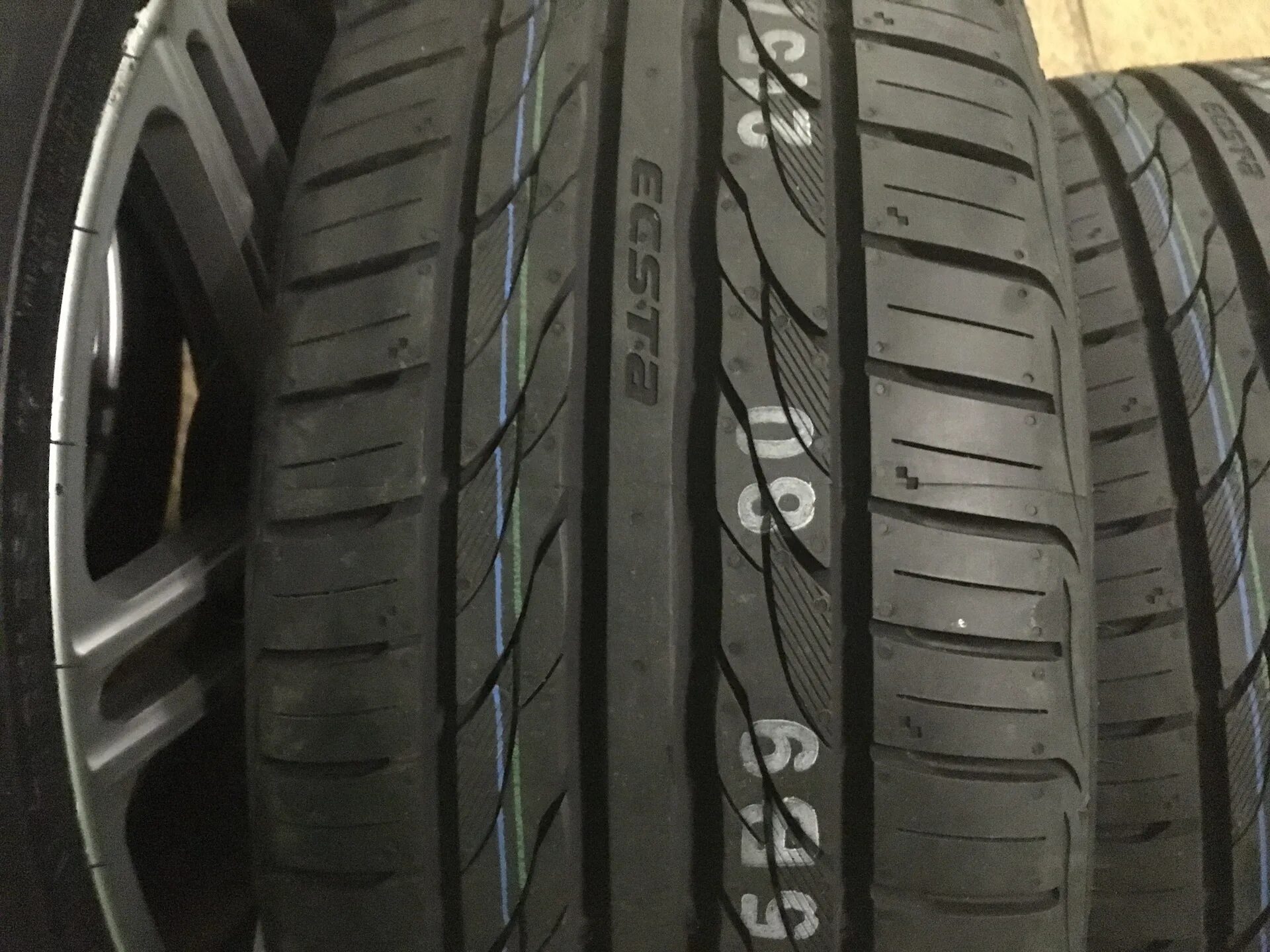 Шины kumho ecsta ps31. Шины kumho r17. Kumho hp71. Шины kumho r17. Шины kumho r17.