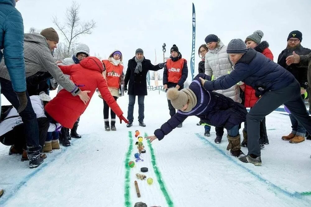 Зимние спортивные игры в россии. Спортивные развлечения. Тимбилдинг зимой на природе. Зимние развлечения. Зимние соревнования.