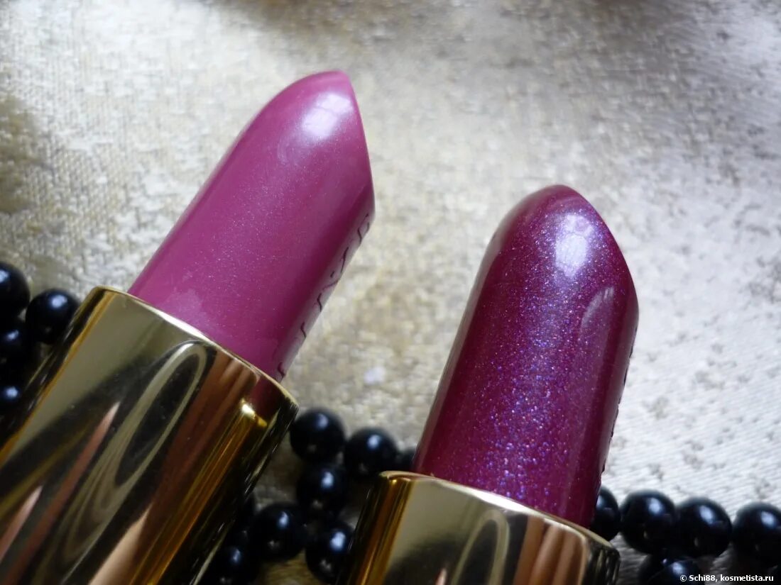 Губная помада люкс. Avon Luxe Runway Plum. Runway Plum помада Люкс. Runway Plum эйвон помада. Губная помада Люкс эйвон.