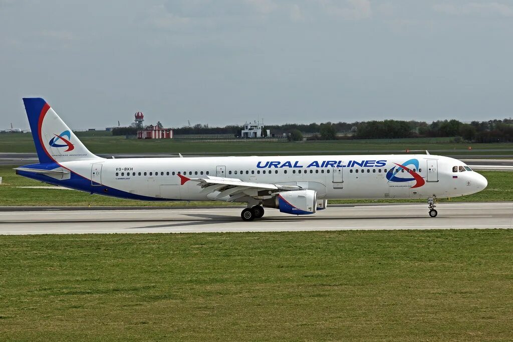 A320 Ural Airlines Кольцово. А320 Нео. A320-211 Уральские авиалинии. Самолет авиакомпании Урал Эйрлайнс. Сайт уральские авиалинии екатеринбург