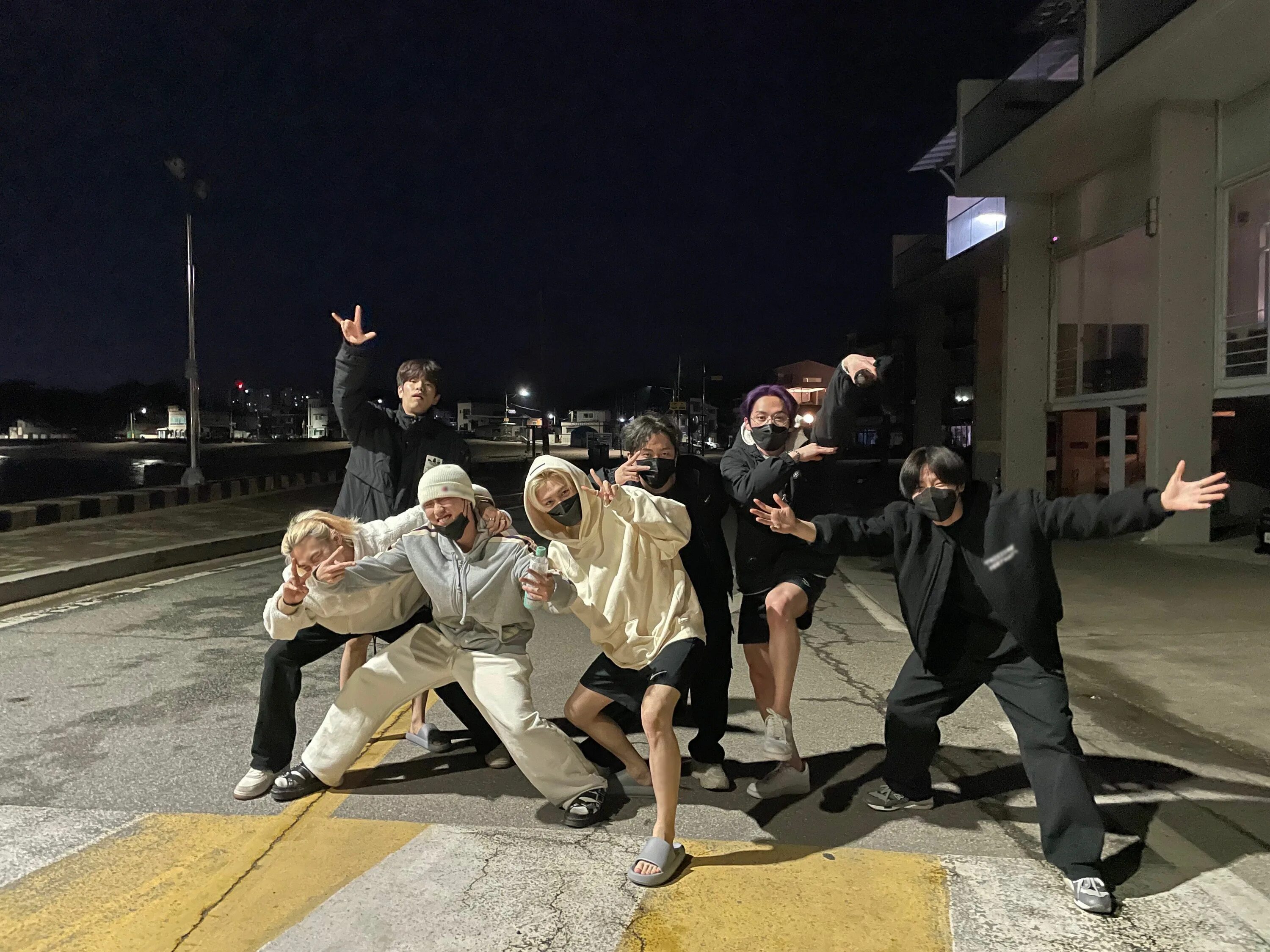 Time out stray. Time out stray kids карты. Stray kids mixtape time out. Time out stray. Time out stray.