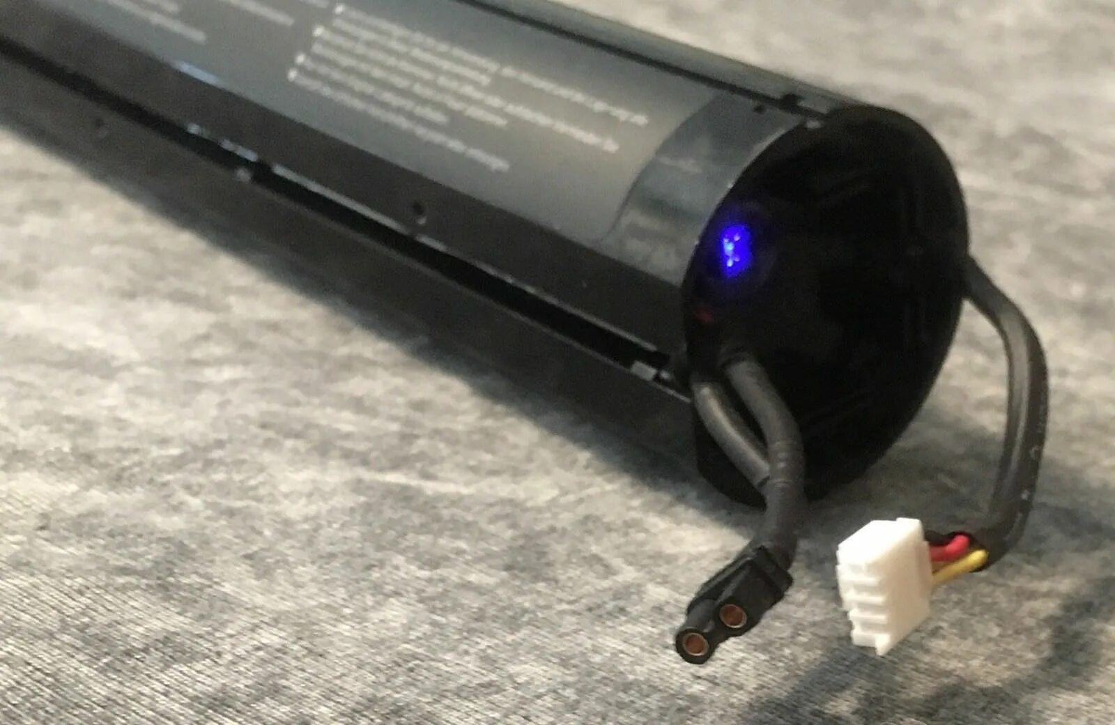 Найнбот аккумулятор. Аккумулятор для электросамоката ninebot es2. доп батарея для ninebot es2. ninebot es2 зарядка. аккумулятор ninebot 28700.