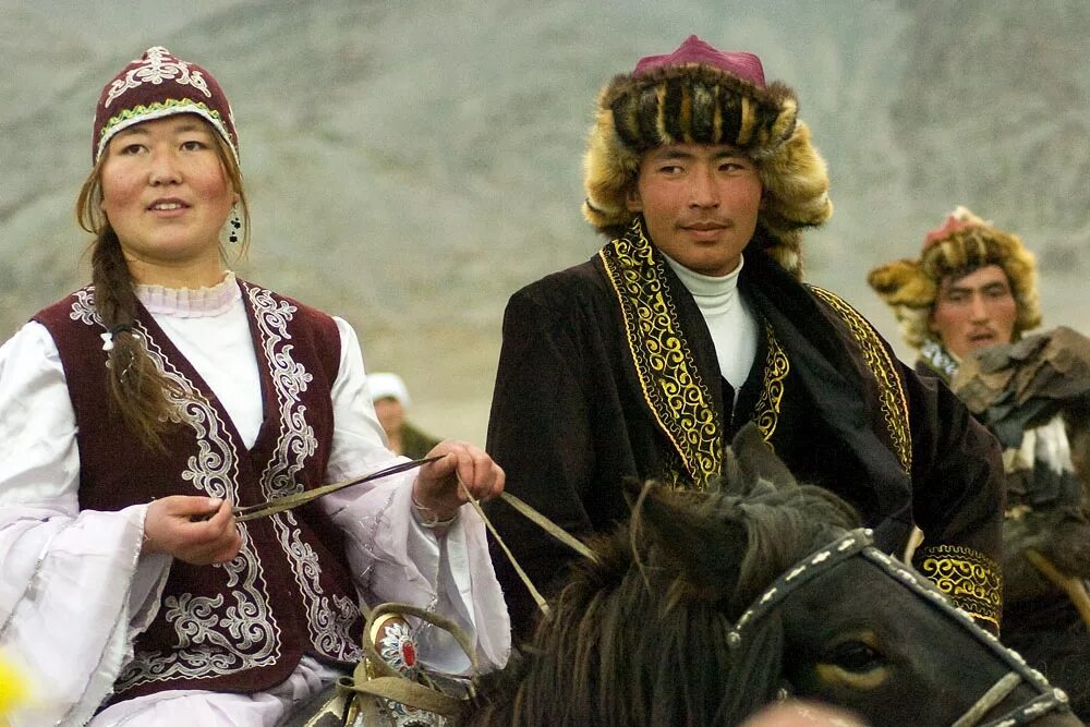 Выступление казахов. Казахи и Монголы. Нация казахи. Коренные казахи. Казахские Монголы.
