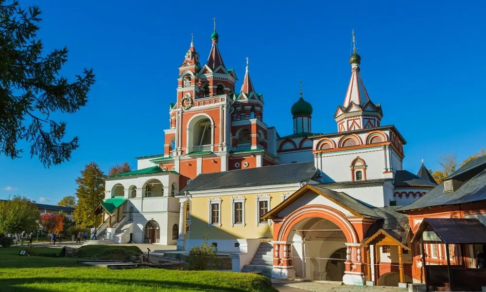 Саввино москва. Николо сторожевский монастырь звенигород. Саввино-сторожевский монастырь. Саввино-сторожевский мужской монастырь. Сторожевский монастырь в звенигороде.