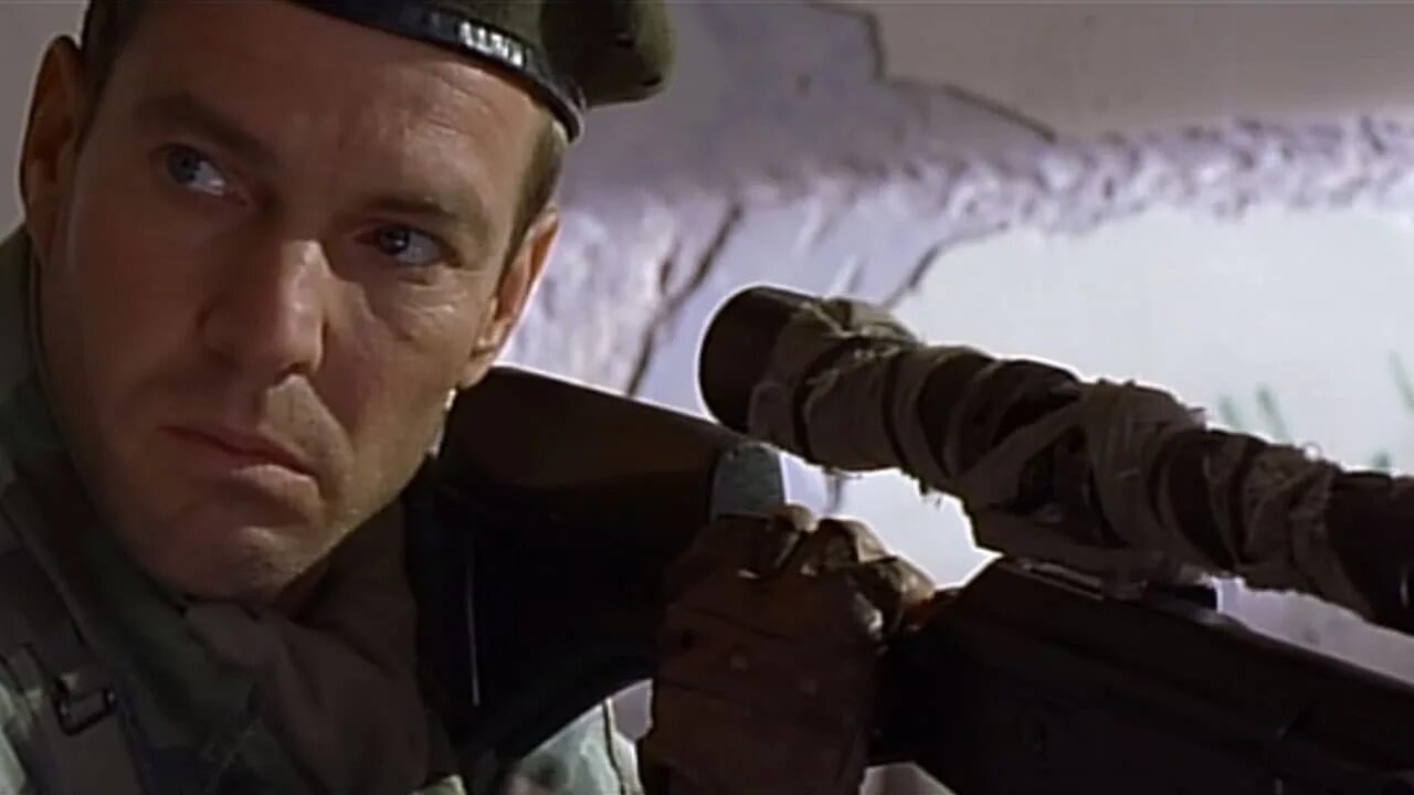 Спаситель savior. Спаситель фильм 1998. деннис куэйд спаситель. деннис куэйд фильм спаситель. спасатель фильм 1998.