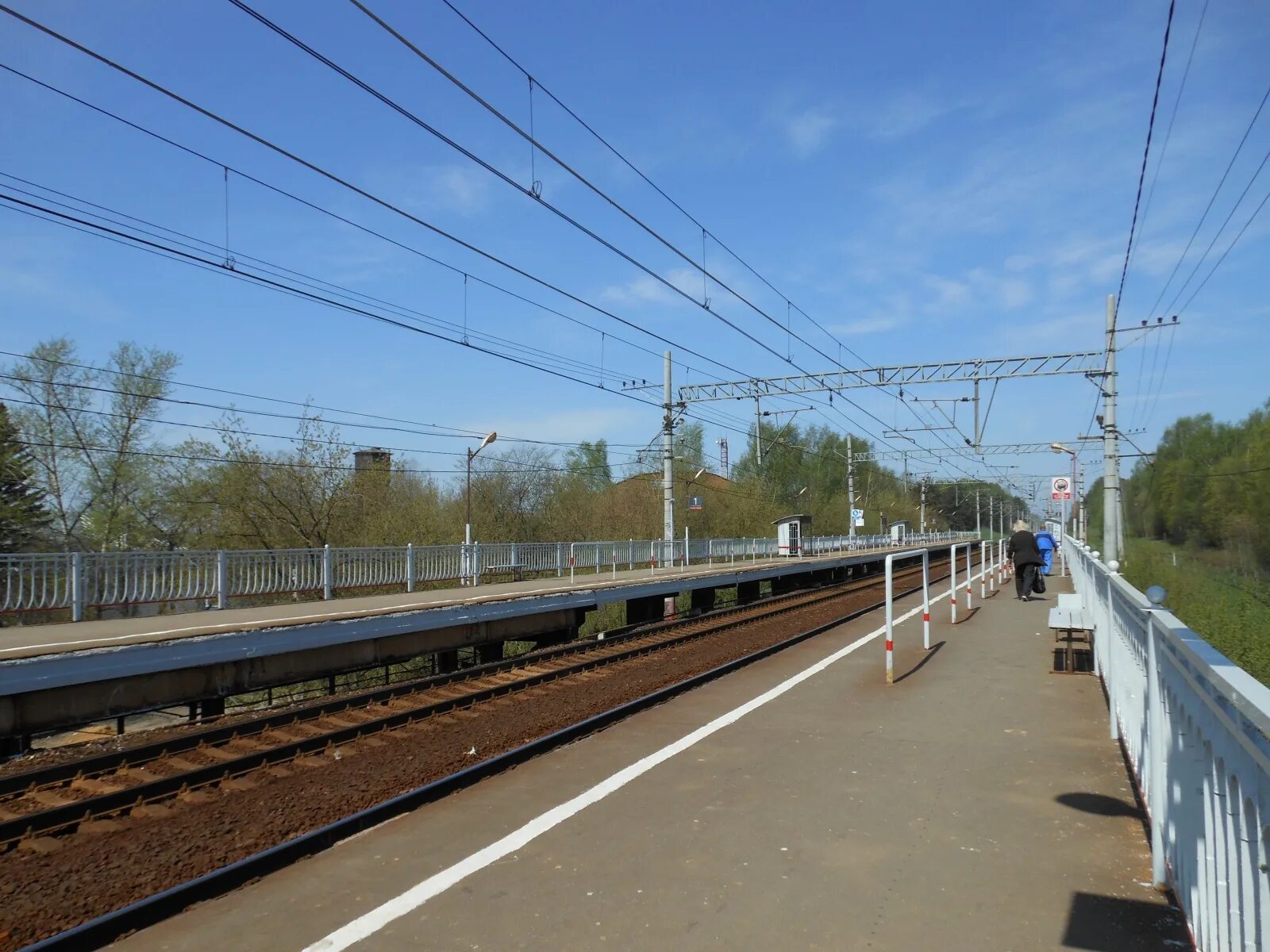 Поварово московской обл. Поварово-1 жд станции. платформа поварово 1. станция поварово московская область. поварово станция жд.