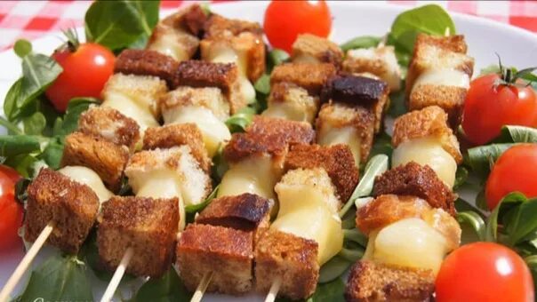 Шашлык из сыра. Сырный шашлык. шашлык с сыром. шашлычки из сыра. сырный шашлык загорье.