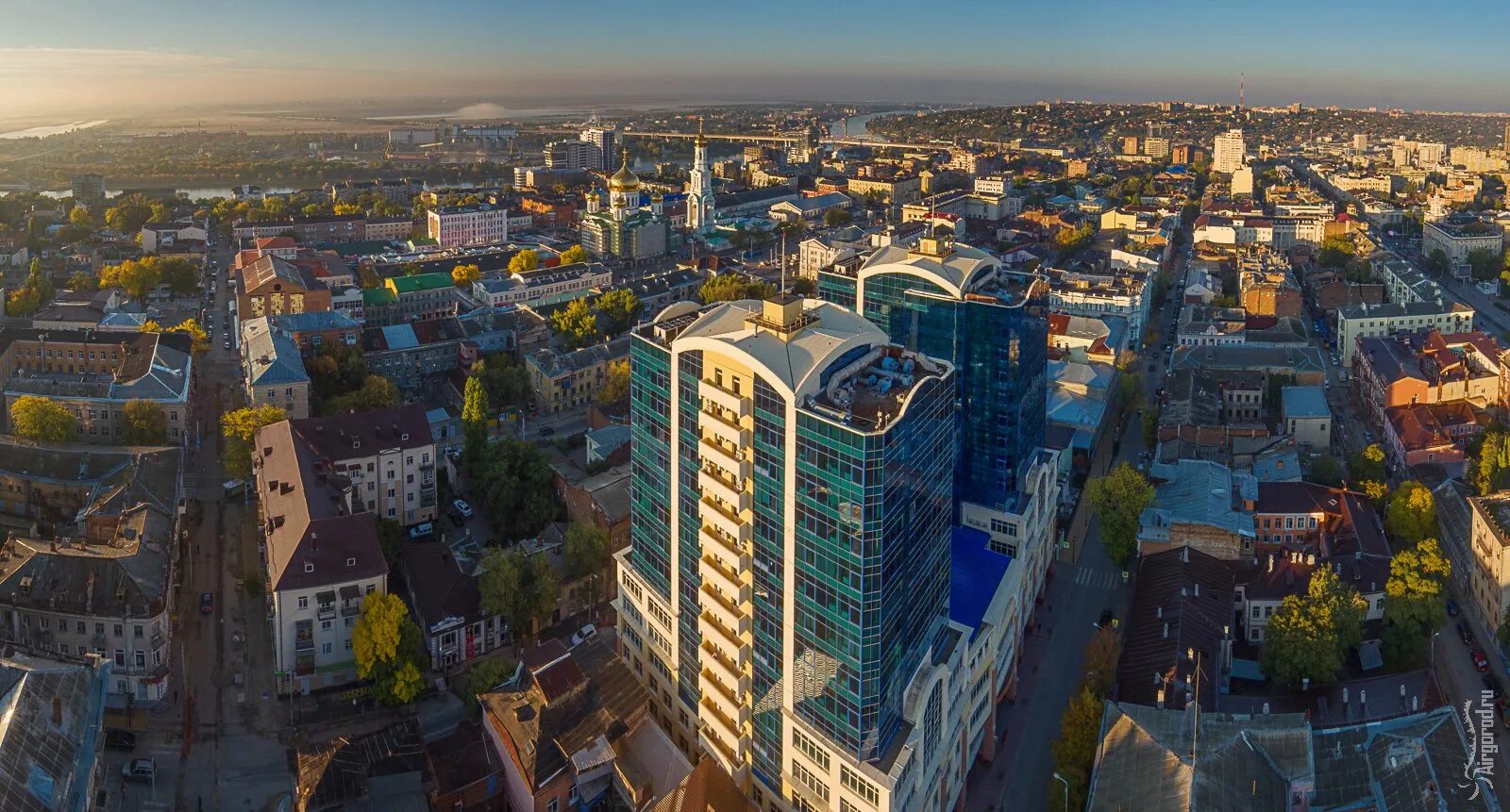 Ростов на дону купеческий двор сверху. Ростов на дону демков. Большая садовая улица ростова-на-дону. Ростов-на-дону. Дворец спорта ростов-на-дону.