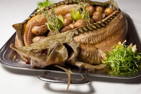 Блюдо национальной кухни из рыбы