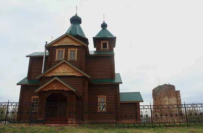 Погода кандарать ульяновская. Сосновка (Карсунский район). Село Сосновка Карсунский район. Сосновка Карсунский район храм Архангела Михаила. Карсунский район Церковь Сосновка Старая.