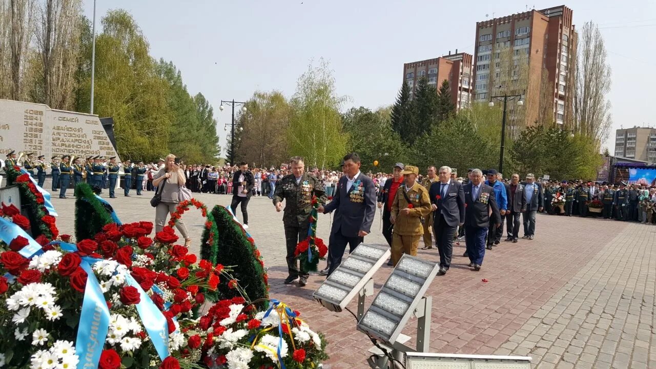 9 декабря возложение цветов к памятнику