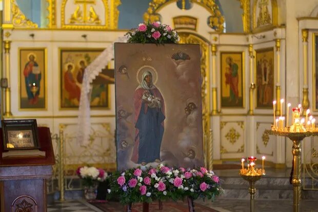 Косинская моденская икона божией матери храм косино. Праздник иконы божией матери моденская (косинская). Косинская (моденская) чудотворная икона божией матери. Икона моденской косинской божией матери. Косино храм моденская икона божией матери.