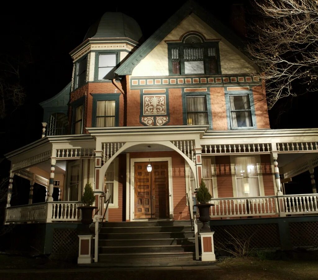 Сша, 2009 год. Дом дьявола. Сатанинский храм салем массачусетс. Дом дьявола» (тай уэст, 2009). Дом сатаны.