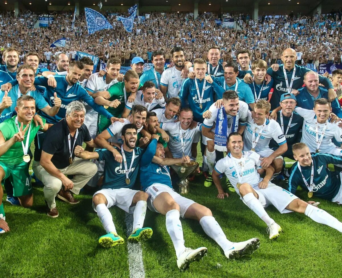 Зенит футбольный клуб санкт петербург футбольные клубы. Зенит чемпион 2025. зенит чемпион рпл 2025. зенит (футбольный клуб, санкт-петербург). футбольная команда зенит.