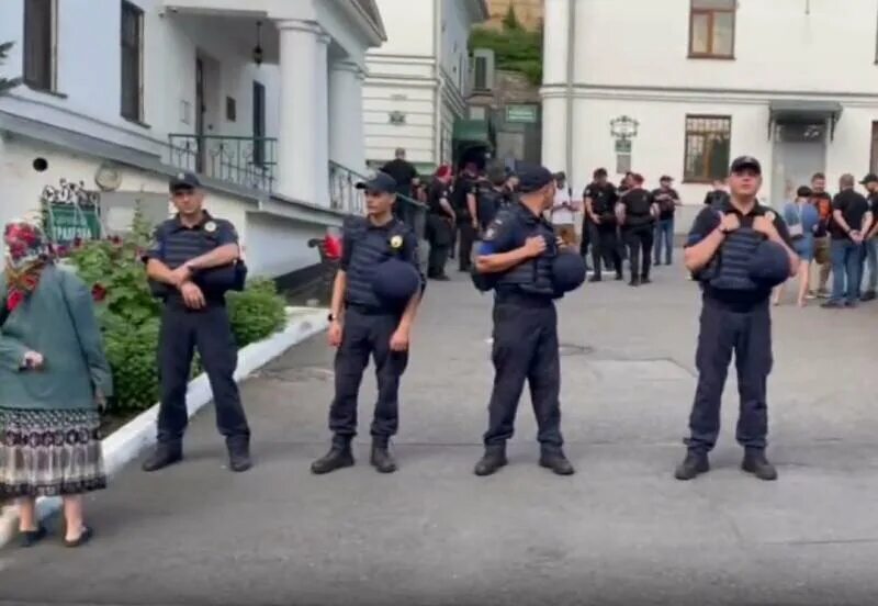 Украинская полиция. Полиция фото. Военная полиция. Полиция Киева. Захват власти в киеве