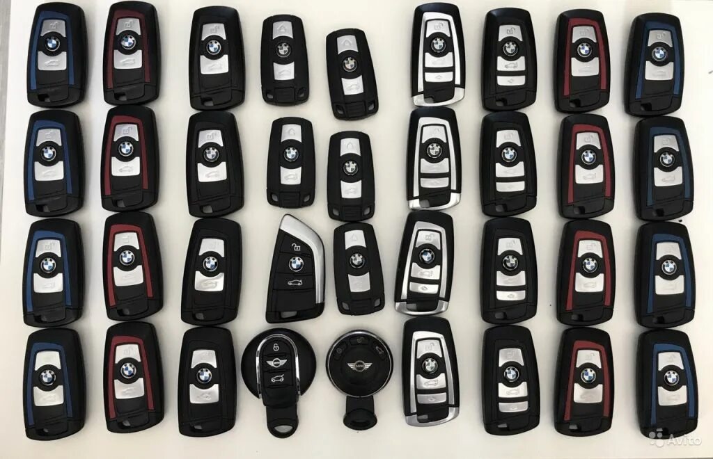 Generation ключ. Ключи bmw e70. bmw smart key. поколения ключей bmw. ключи от bmw разных поколений.