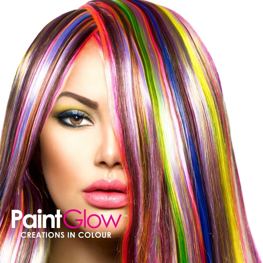 прялки на темных волосах. разноцветные пряди. разноцветные пряди на темных волосах. окрашивание разноцветными прядями. покрашены прядки.