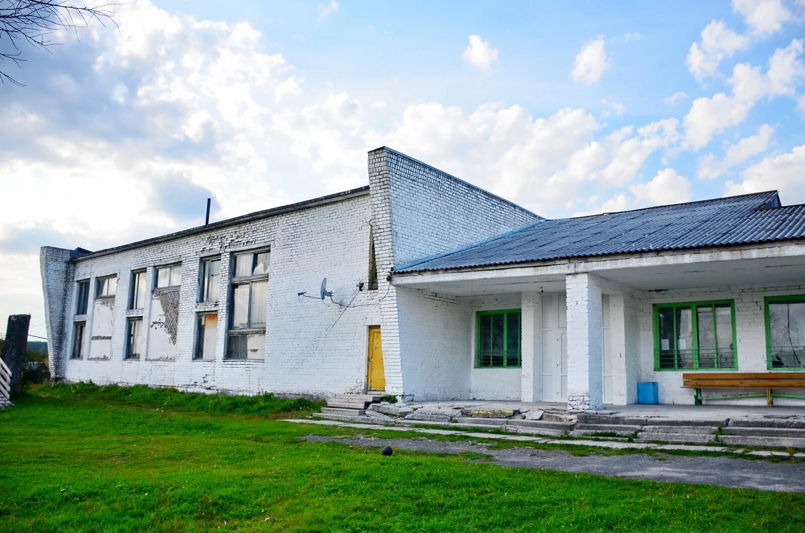 Фото: Клуб, дом культуры, Парковая ул., 1, село Колтуновка - Яндекс Карты