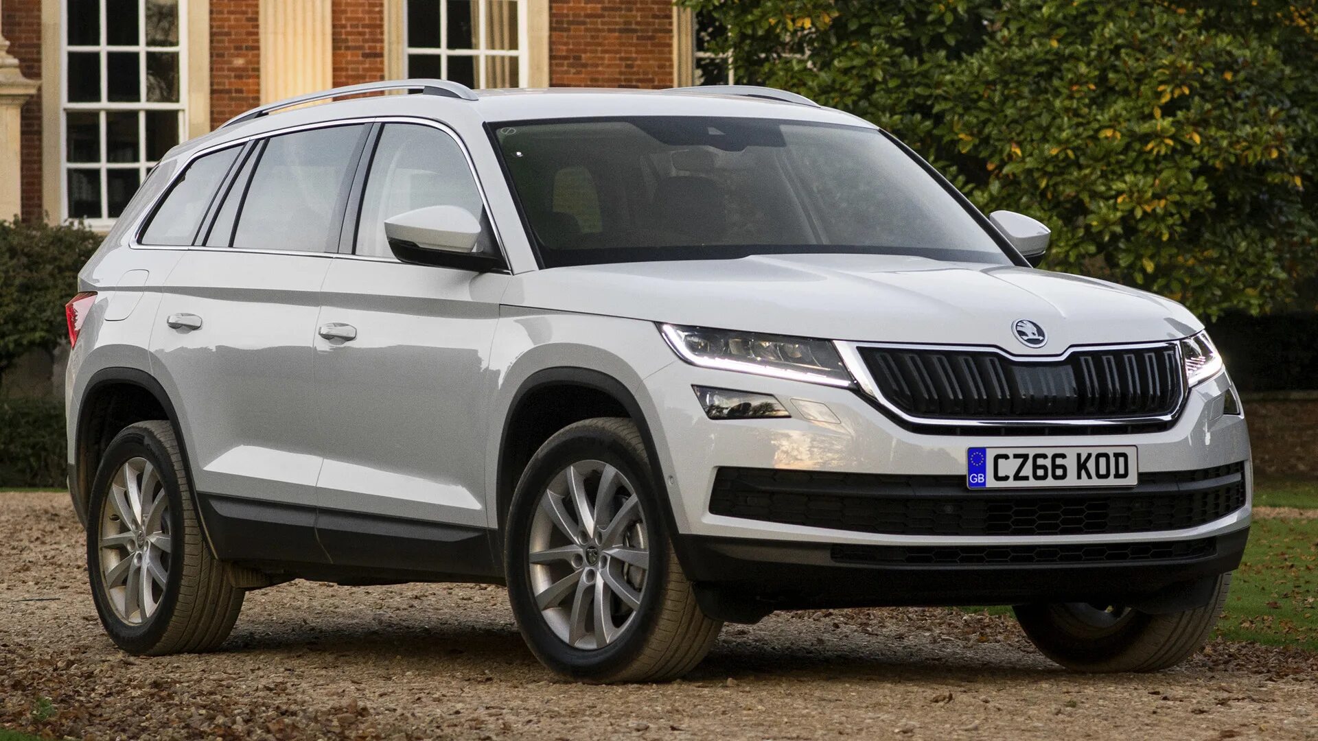 Кодиак 2016. Skoda kodiak. skoda kodiaq 2016. skoda kodiaq 2018. skoda kodiaq 2016 белая.