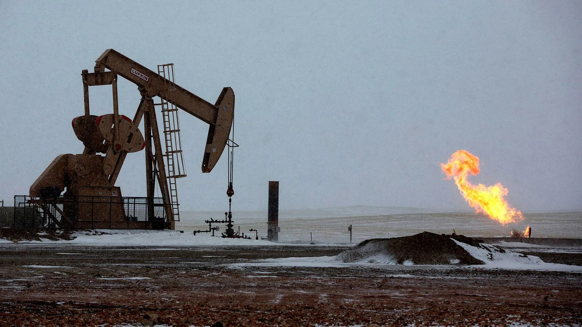 Нефтяные вышки казахстана. Погода нефтяная. Wti нефть. Погода нефтяная. Ytan.