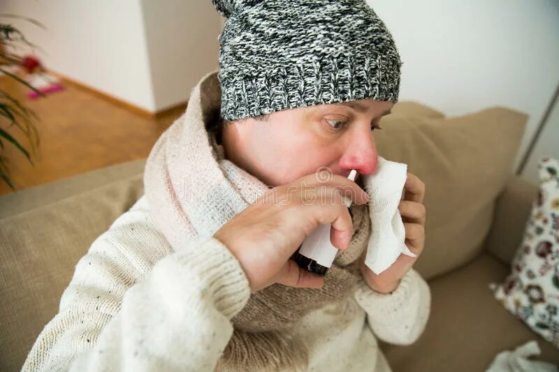 Кашель турция. Простуда. Человек больной гриппом. Человек кашляет но не болеет. Человек кашляет но не болеет.