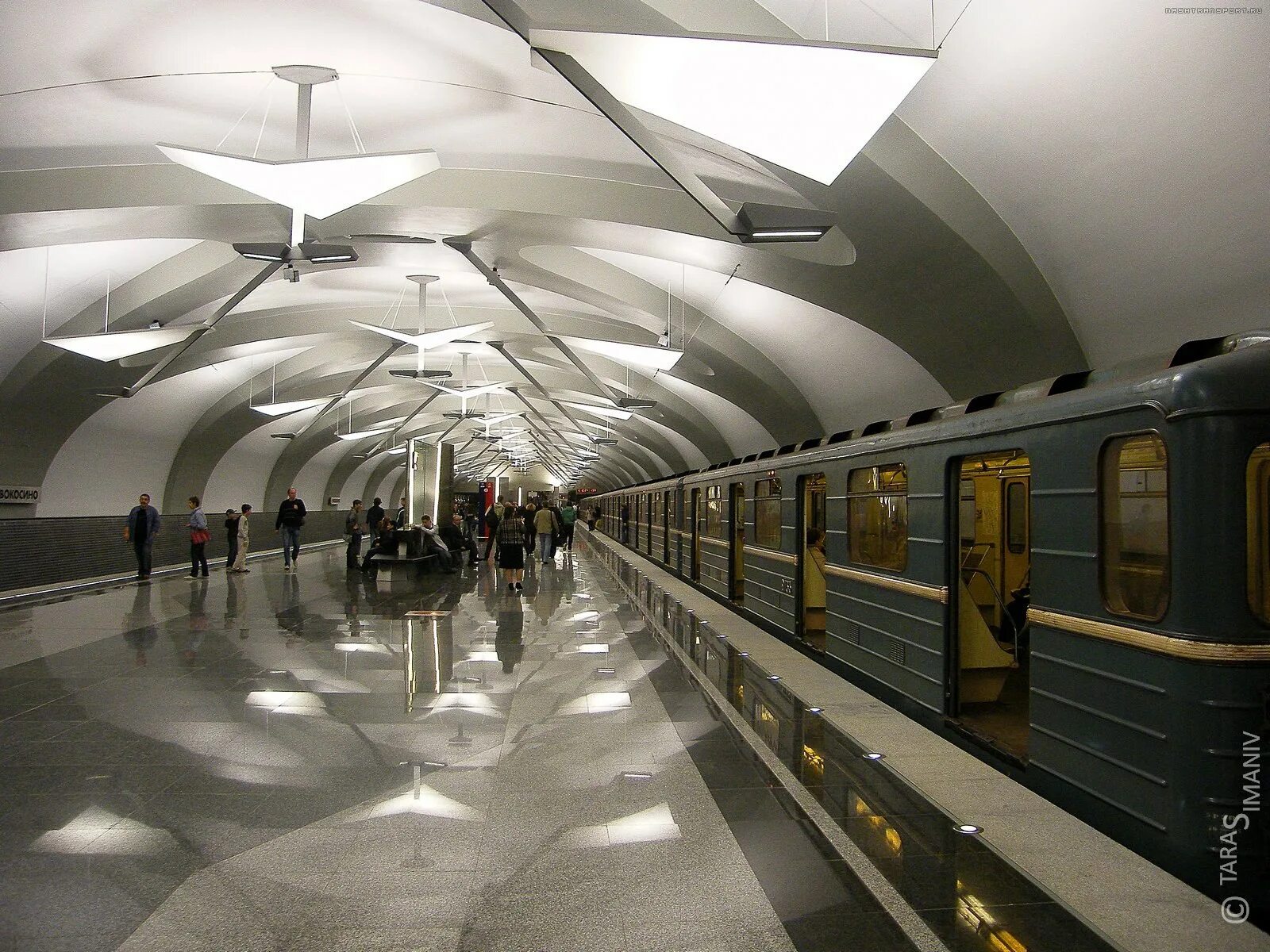 Новокосино (станция метро). 81-717 калининская линия. Станция новокосино москва. Станция новокосино москва. Станция новокосино.