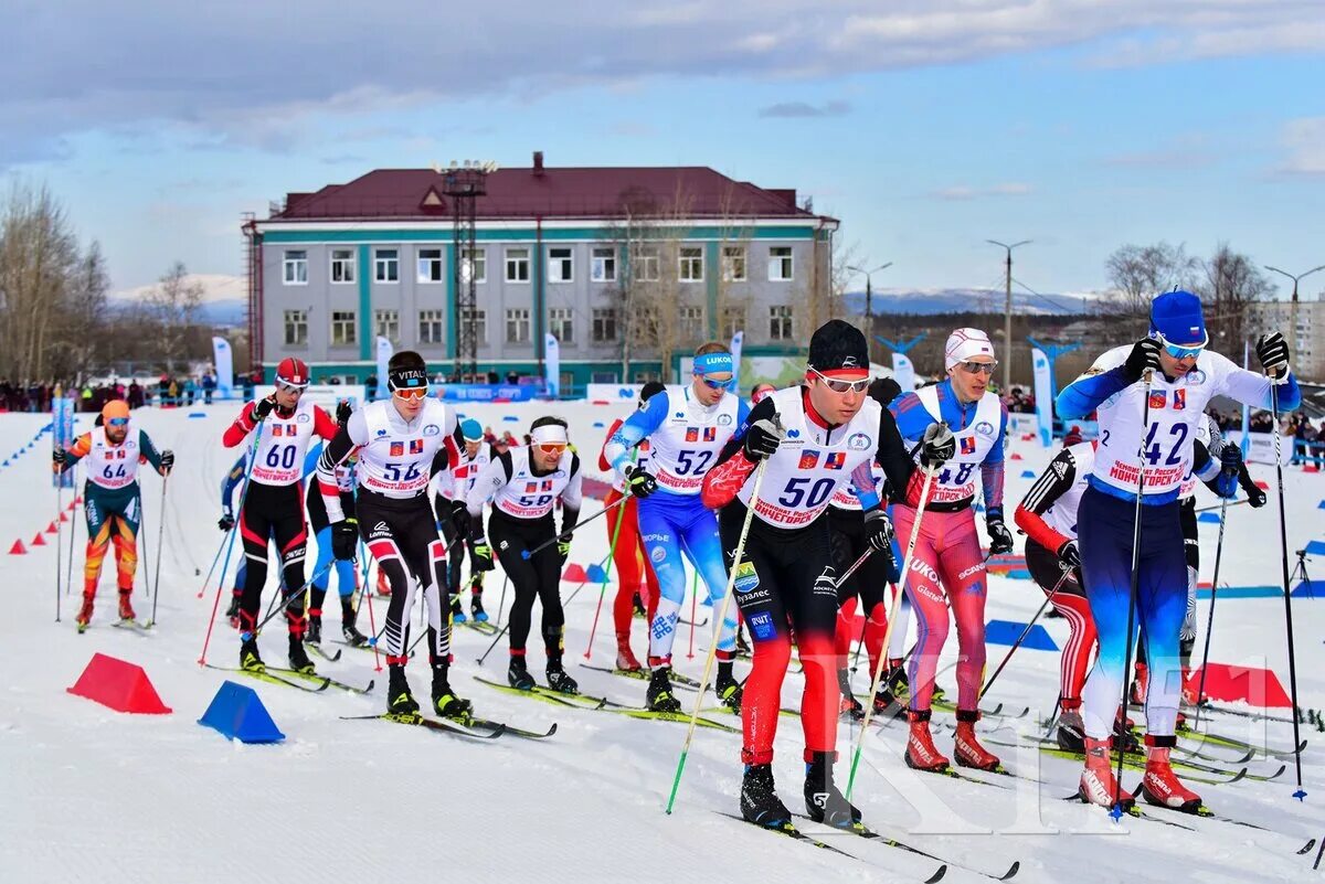 Мончегорск марафон 70 км. Лыжные гонки Мончегорск. Чемпионат России по лыжным гонкам 2022 Мончегорск. Чемпионат России по лыжным гонкам 2022. Марафон 70 км лыжи в Мончегорске.