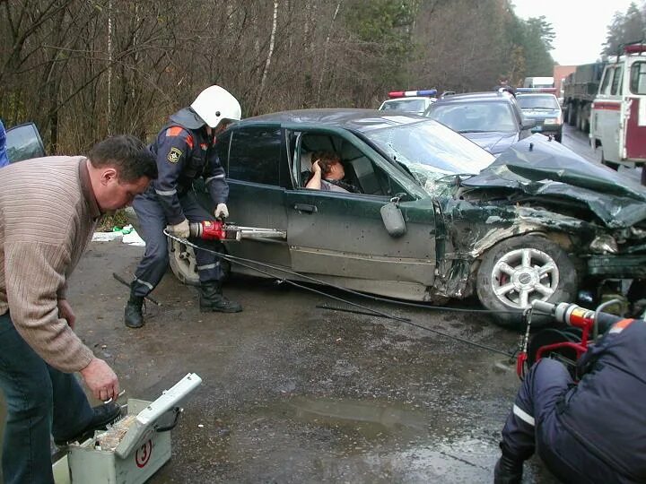 Деблокирование пострадавших при дтп. Деблокировка пострадавшего при дтп. деблокирование при дтп это.