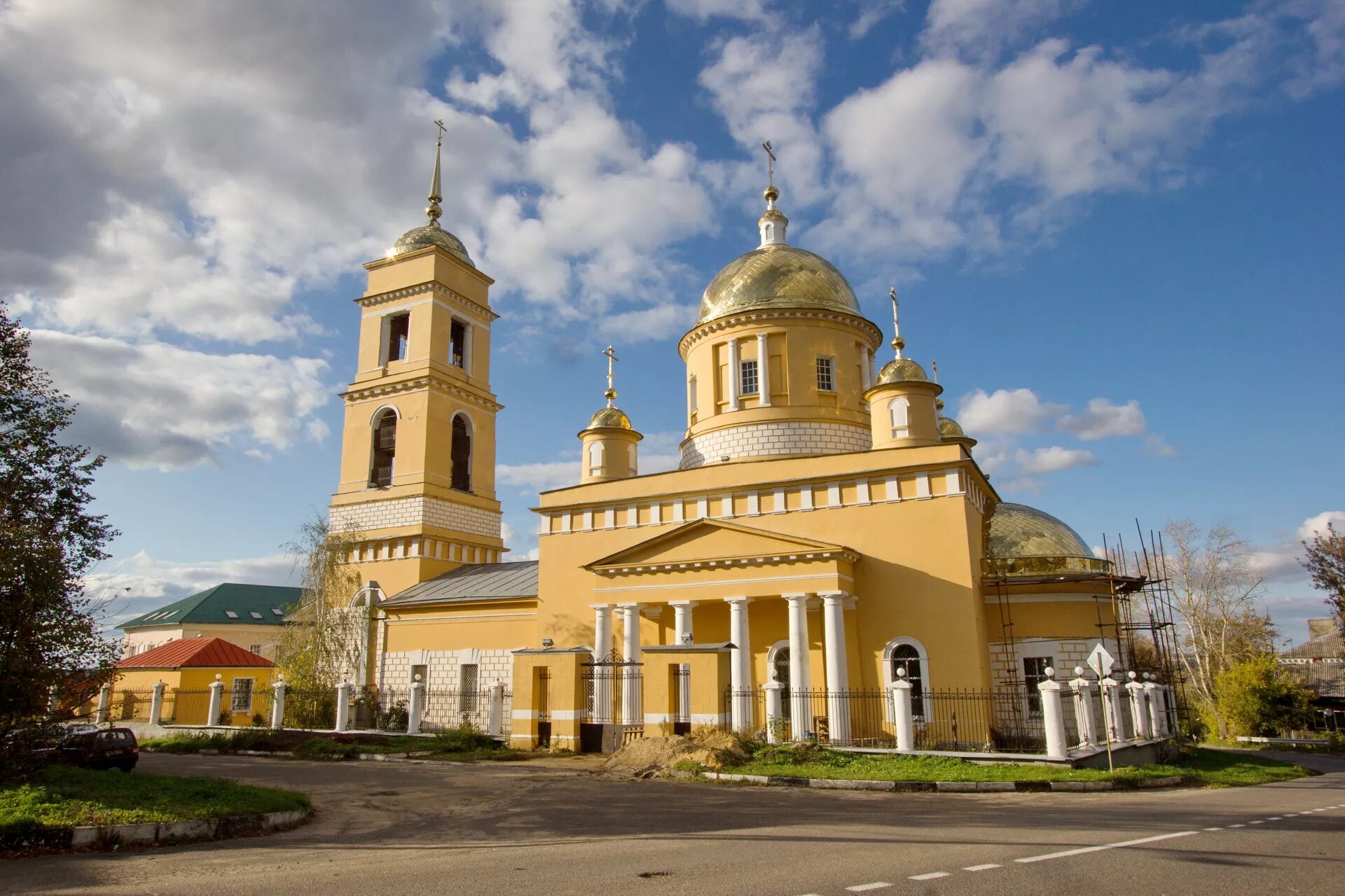 Город кашира. Никитский монастырь Кашира. Кашира Московская область. Троицкая Церковь города Каширы. Город Кашира достопримечательности.