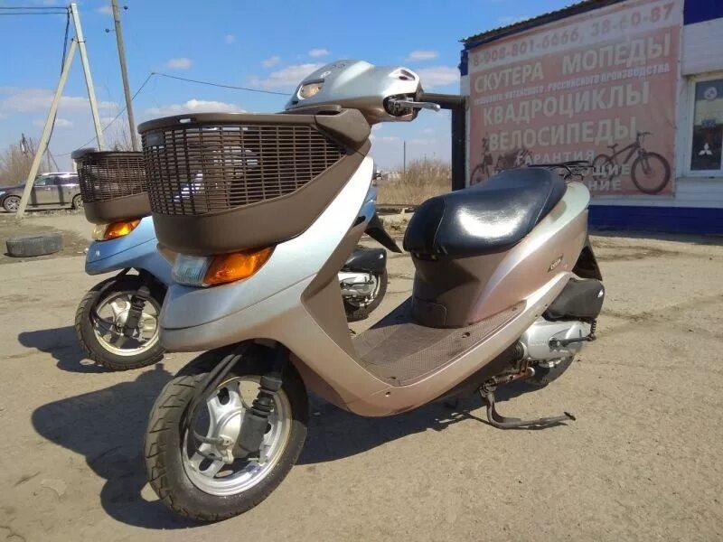 Скутер хонда цеста. Скутер honda dio af62. хонда дио af 62. скутер хонда дио аф 62. скутер хонда дио аф 62 цеста.