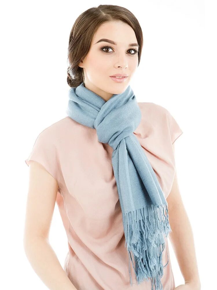 Шарфы на валберис. Платок. Кашне outventure. Шарфы на валберис. Женщина в шарфе.