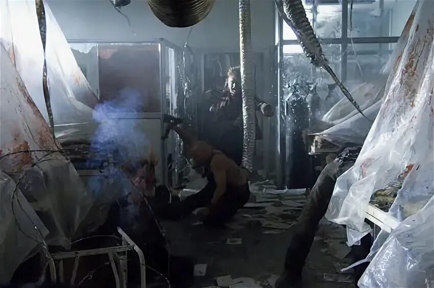Судный день я король вирусов 7. Судный день 2008. doomsday 2008 rhona mitra. майанна бёринг судный день.