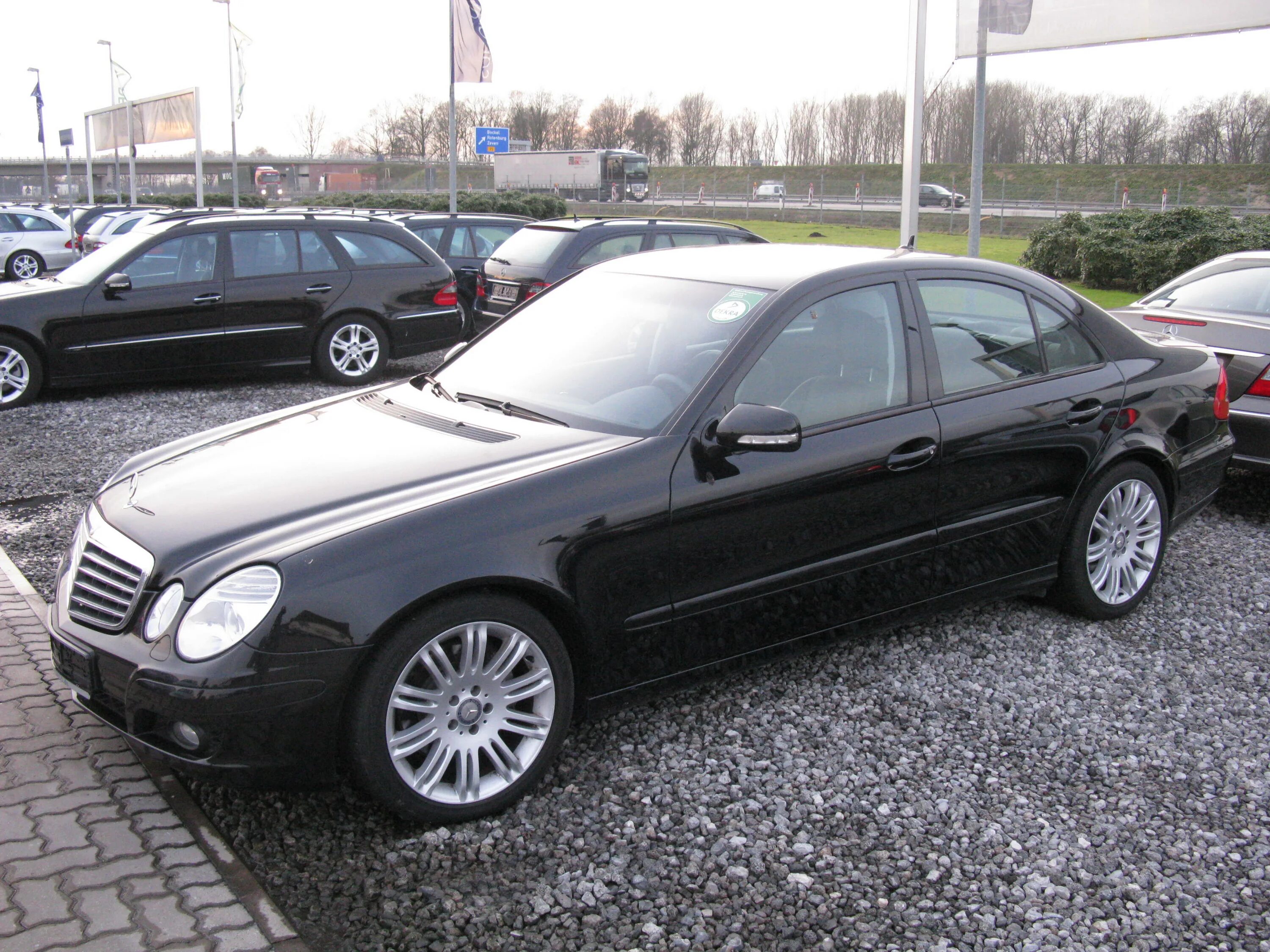 Куплю мерседес 220 дизель. Mercedes e220 2008. Mercedes e220 2002. Mercedes Benz e 220 2.2 CDI 2010. Е220 CDI.