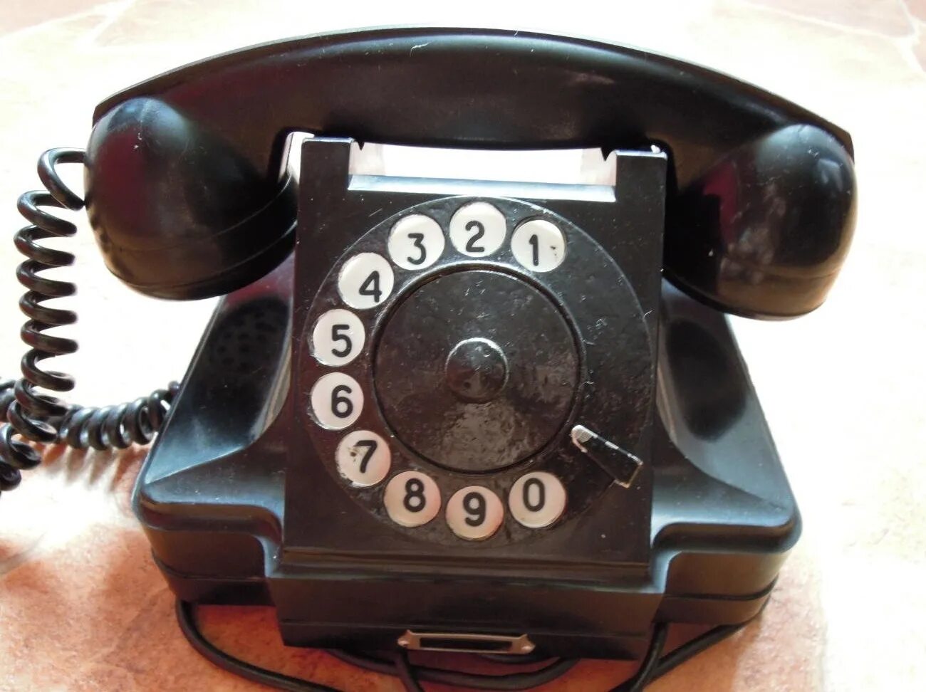 телефонный аппарат тан-5. советский телефон. иволга-3 советский смартфон. телефонный аппарат вта-взг-атс. телефонный аппарат aster 70.