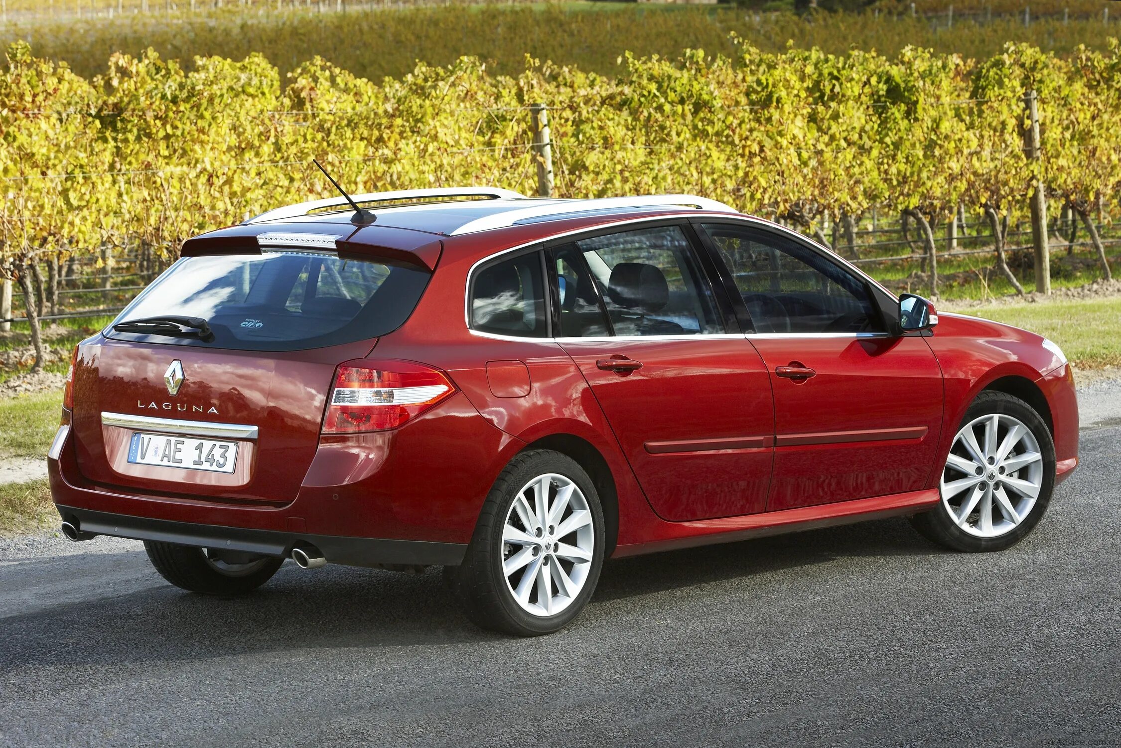 рено лагуна 3 хэтчбек. рено лагуна 2007 1 поколение. рено лагуна хэтчбек 2008. Renault laguna 3 2007-2010. рено лагуна 3 2007.