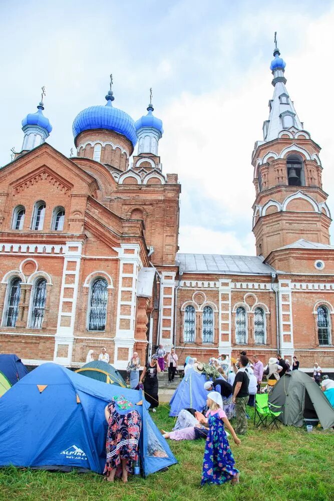 Коробейниково алтайский край погода усть пристанский. Храм в Коробейниково Алтайский край. Богородице-Казанский Коробейниковский мужской монастырь. Село Коробейниково Алтайский край монастырь. Богородице-Казанский монастырь (Коробейниково).