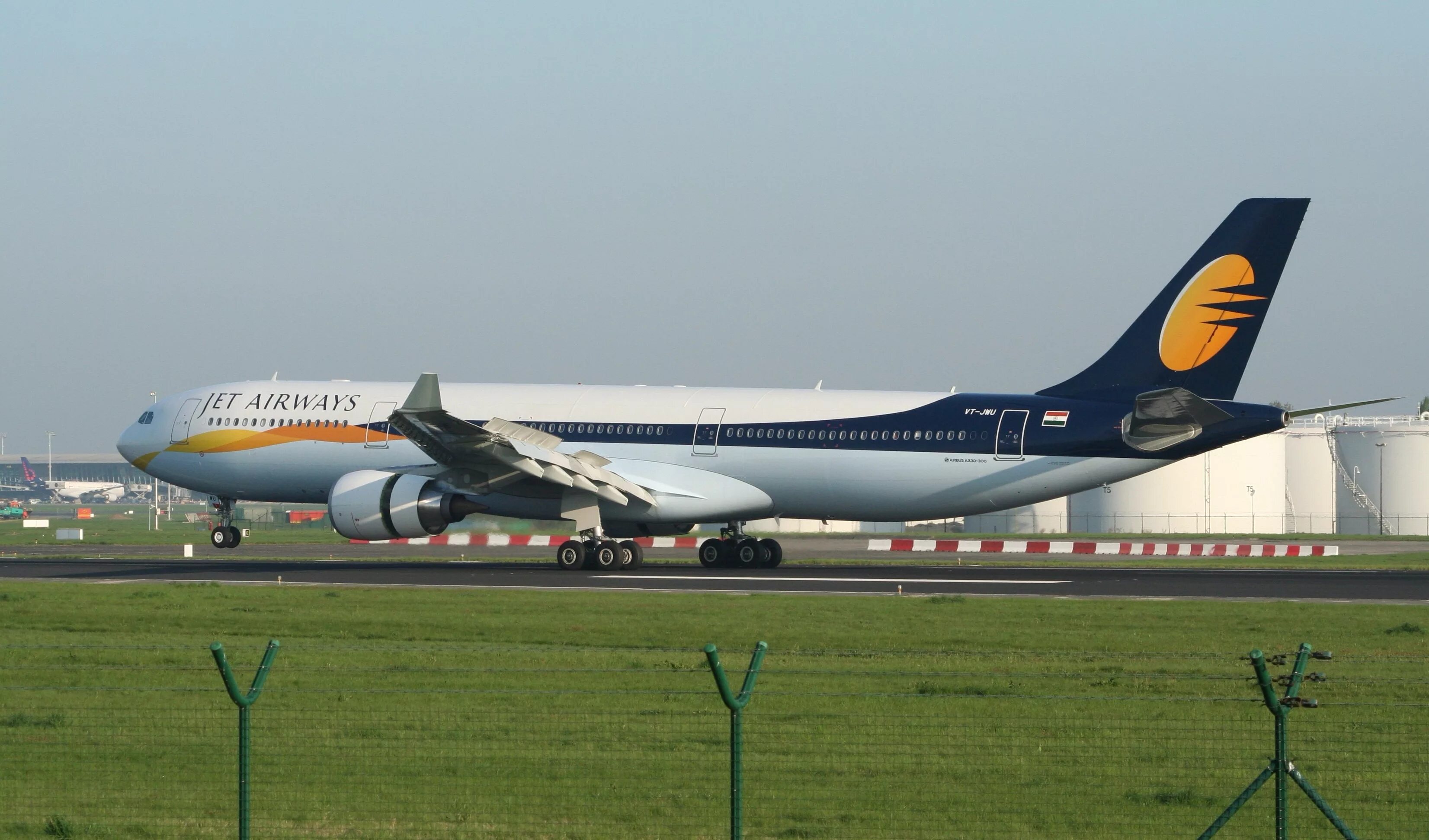 Airbus a320 jetblue. А джет авиакомпания. Jet airways. Jet airline. Jet airways ист.