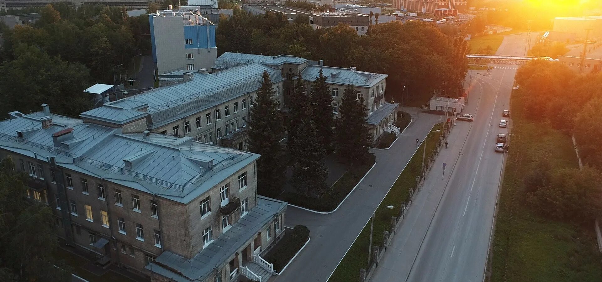 Больница луки спб адрес. Клиническая больница святителя луки санкт-петербург. чугунная 46 больница. чугунная 46 больница святителя луки. больница 46 спб.