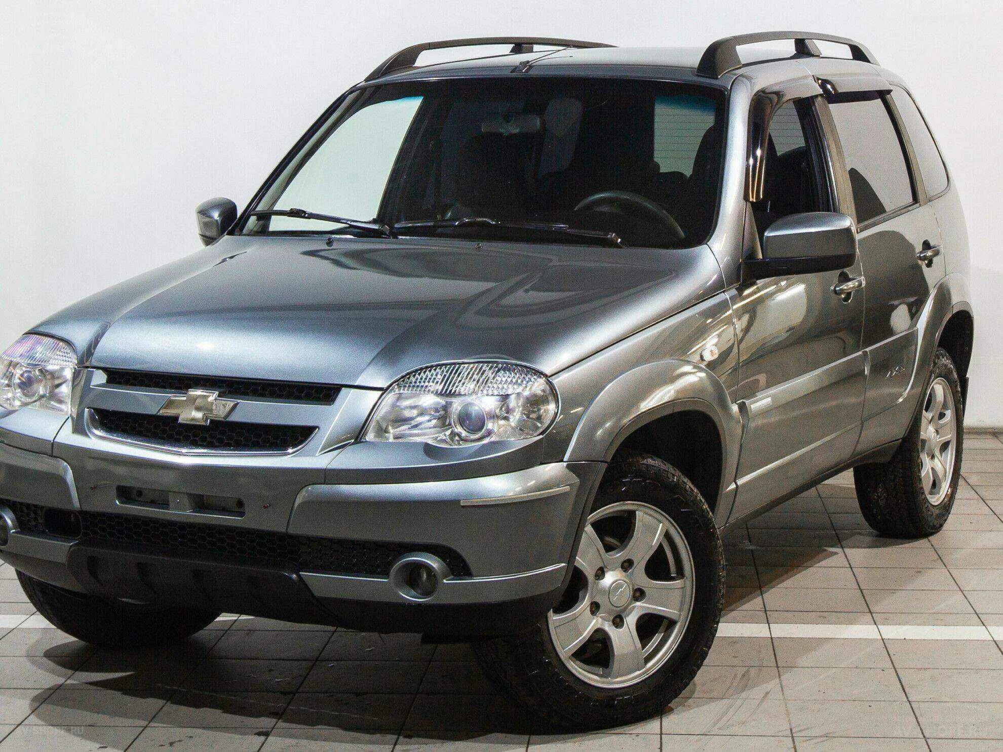 Нива Шевроле 2012. Chevrolet Niva 1.7. Шевроле Нива 2012 года. Chevrolet Niva 2012 год.