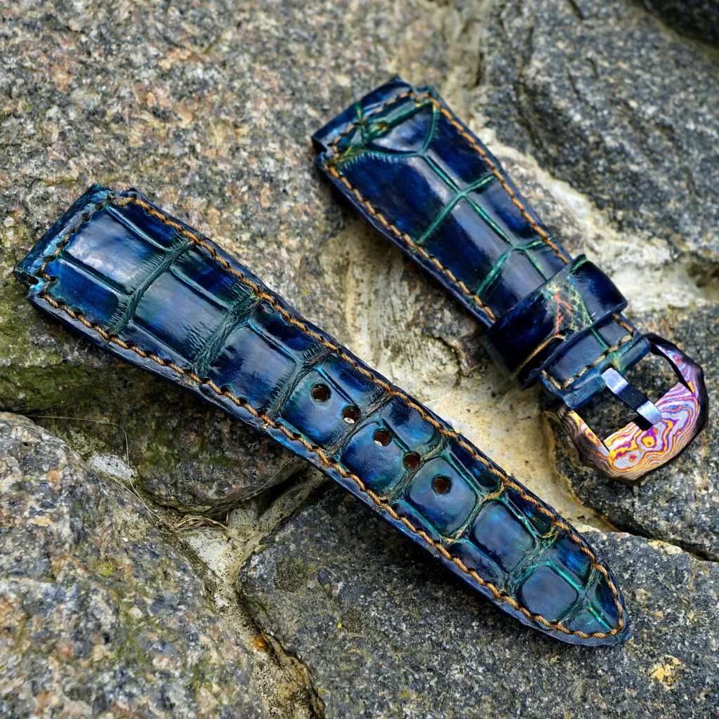 пряжка для ремня с камнями. кастомные ремешки для часов. пряжки для ремней из тимаскуса. кастомные украшения мужские. кастомные ремни.