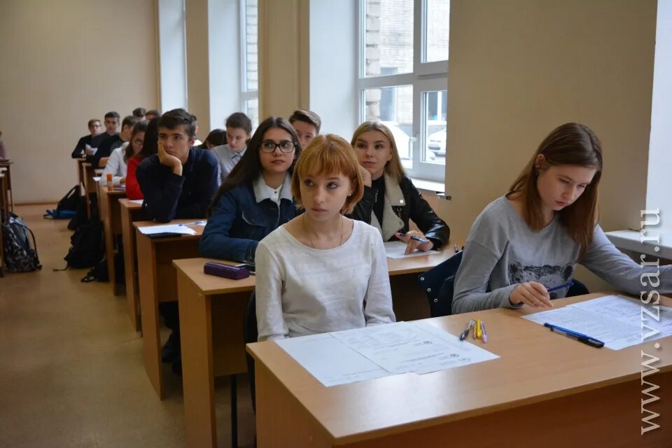 Рэу им плеханова воронежский филиал колледж. Колледж мид здание. В. Московский экономический колледж им плеханова. Пермский институт филиал рэу им г.