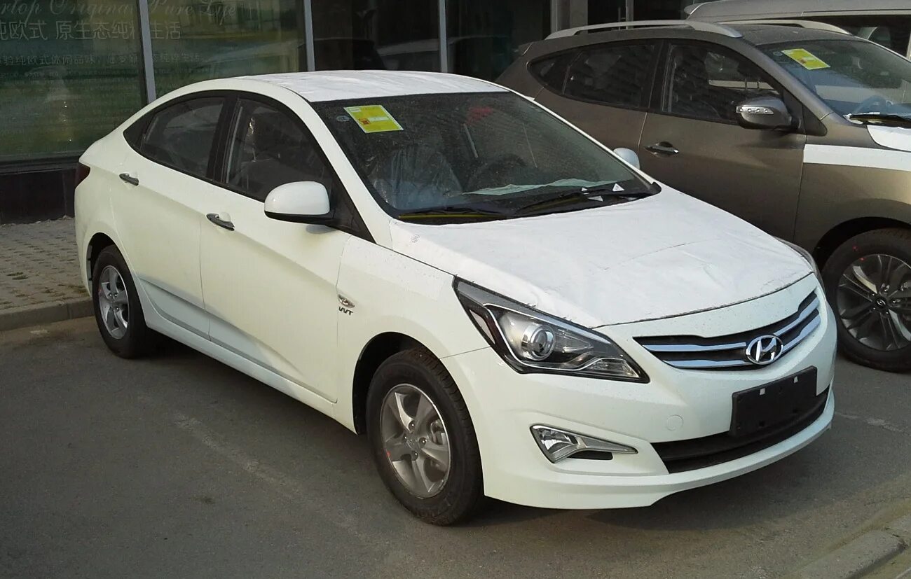 Hyundai solaris 2012. Hyundai solaris 2012 серый. Хендай солярис седан белый. Хендай солярис 1 2012. Hyundai solaris 1 седан.