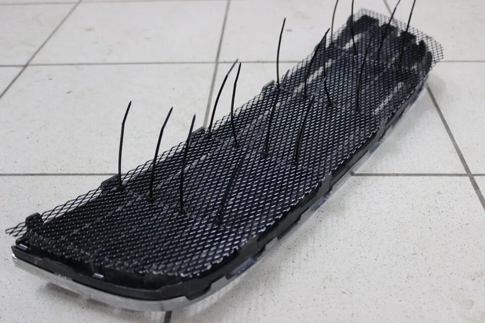 Фольксваген джетта 2015 год решетка бампера. Решетка радиатора форд транзит 2022. Решетка в бампер audi a6 c5. Сетка для авто радиатора соты 1200*25. Решетка под бампер.