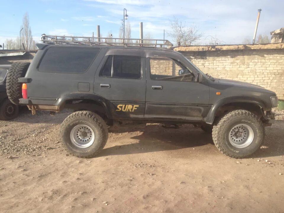Силовой бампер suzuki escudo. Тойота hilux surf 130. Surf 130 33 колеса. Колеса сурф 130. Тойота сурф на мостах патрол y60.
