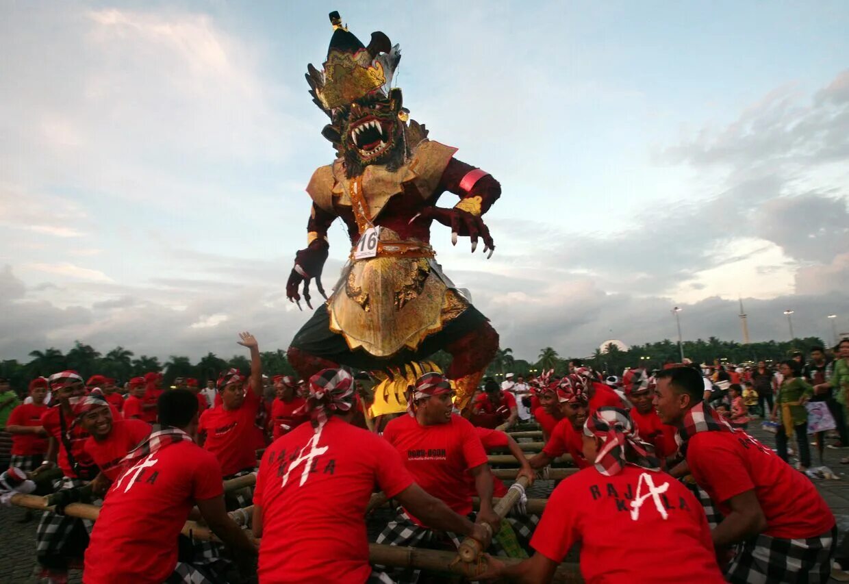 Традиции молчания. Ниепи Бали. День тишины (Nyepi Day) - Бали. Ньепи Индонезия. Праздник молчания на Бали.