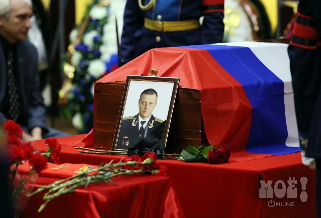 Куликовский владимир федорович белгород. В белгороде прощаются с погибшим. В белгороде простились с погибшим. В белгороде прощаются с погибшим. В белгороде прощаются с погибшим.