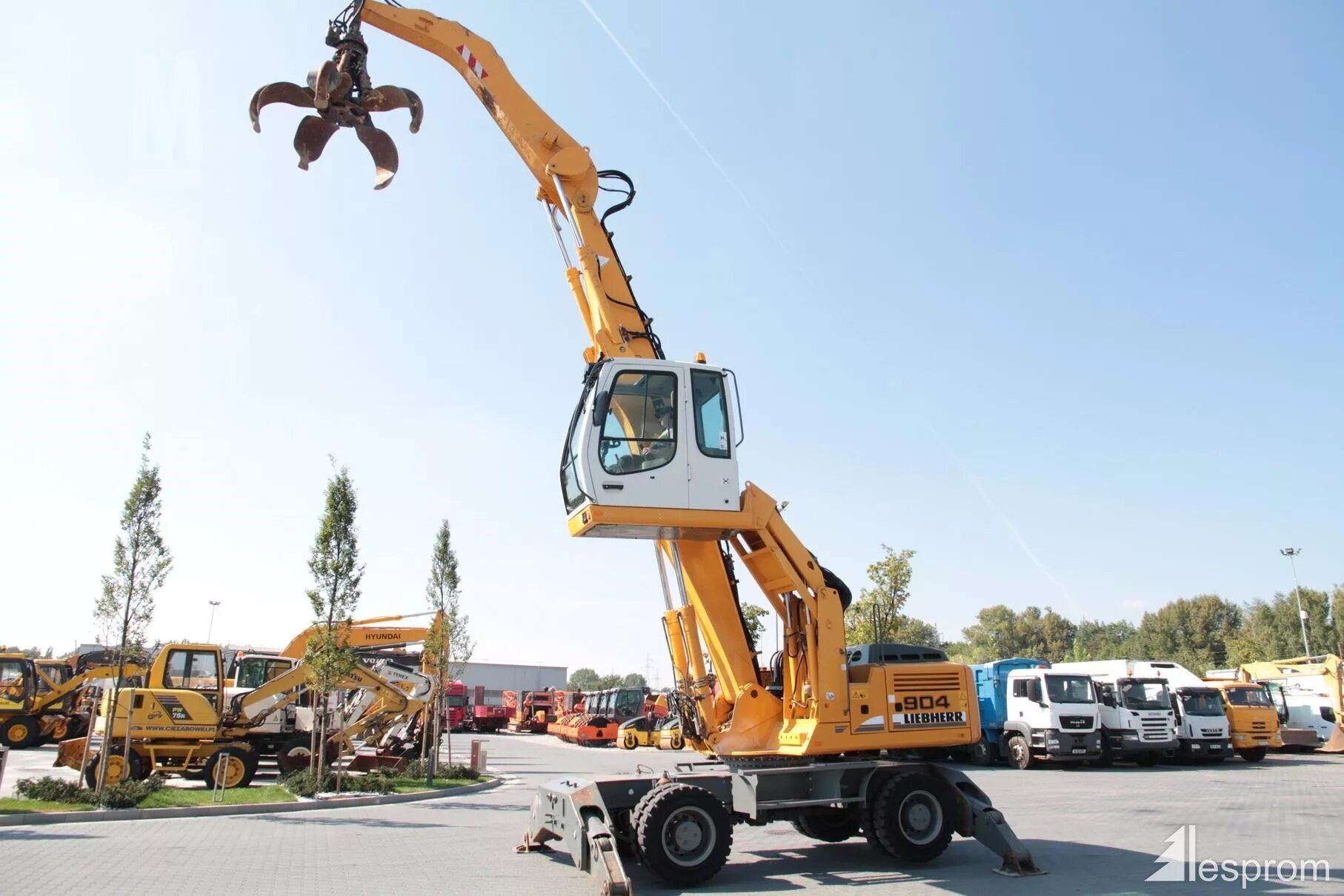 Перегружатель либхер. Перегружатель либхер 904. liebherr a 904 c litronic. фукс погрузчик перегружатель. либхер 924 перегружатель.