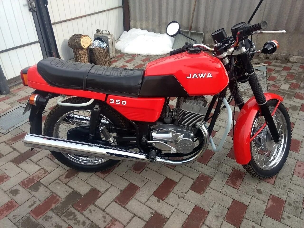 Купить б/у Jawa 350/638 карбюратор 4 передачи в Москве: красный дорожный 1990 го